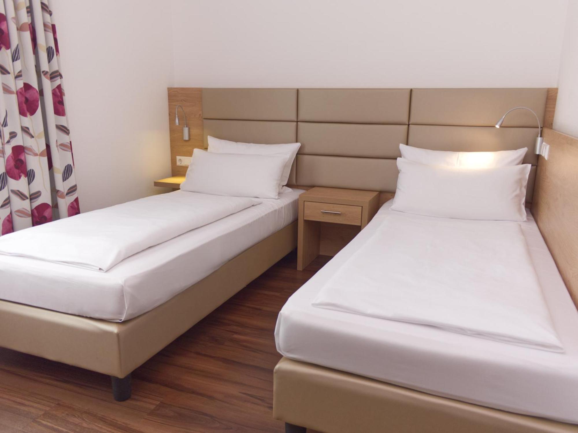 Hotel Wuebbel Spelle Esterno foto